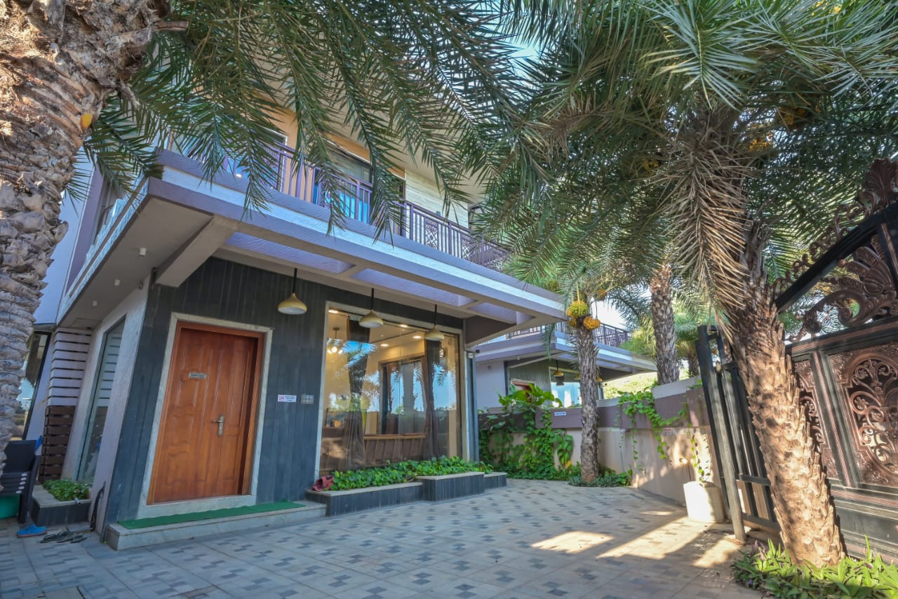 GOLDEN SAPPHIRE VILLA in Lonavala | ELV - Photo 2