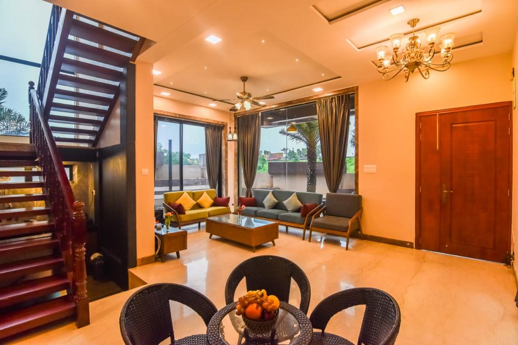 GOLDEN TOPAZ VILLA in Lonavala | ELV - Photo 5