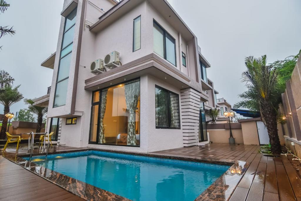 GOLDEN TOPAZ VILLA in Lonavala | ELV - Photo 3