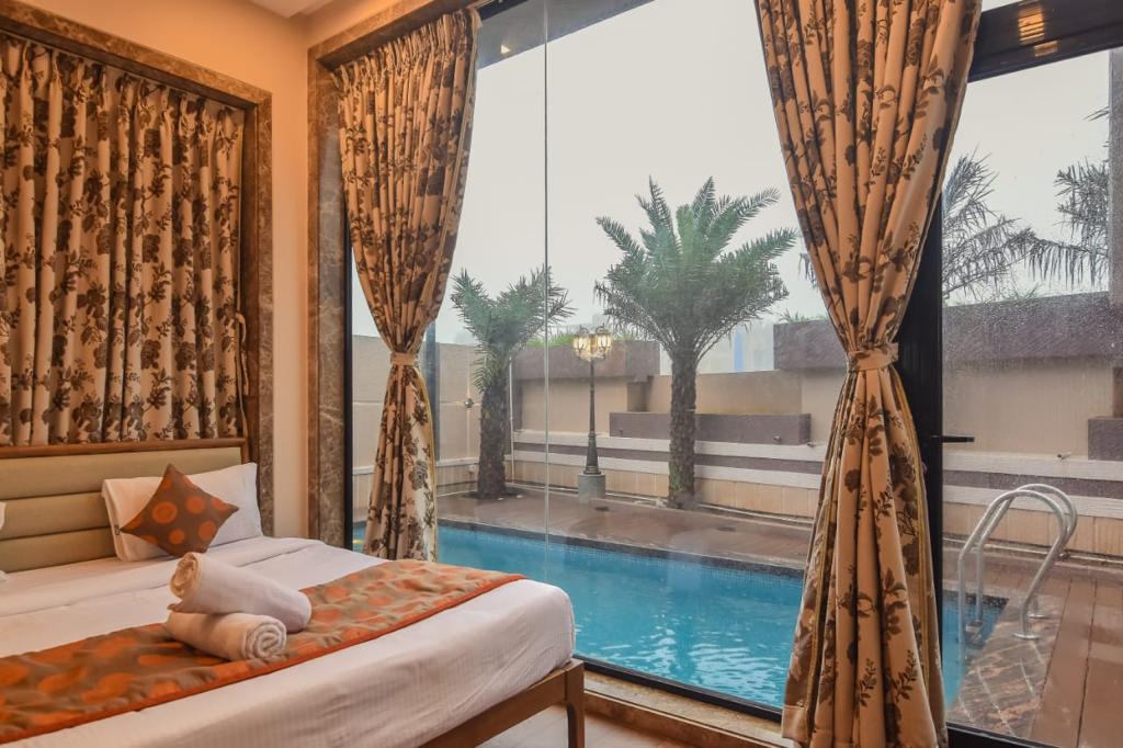GOLDEN TOPAZ VILLA in Lonavala | ELV - Photo 4