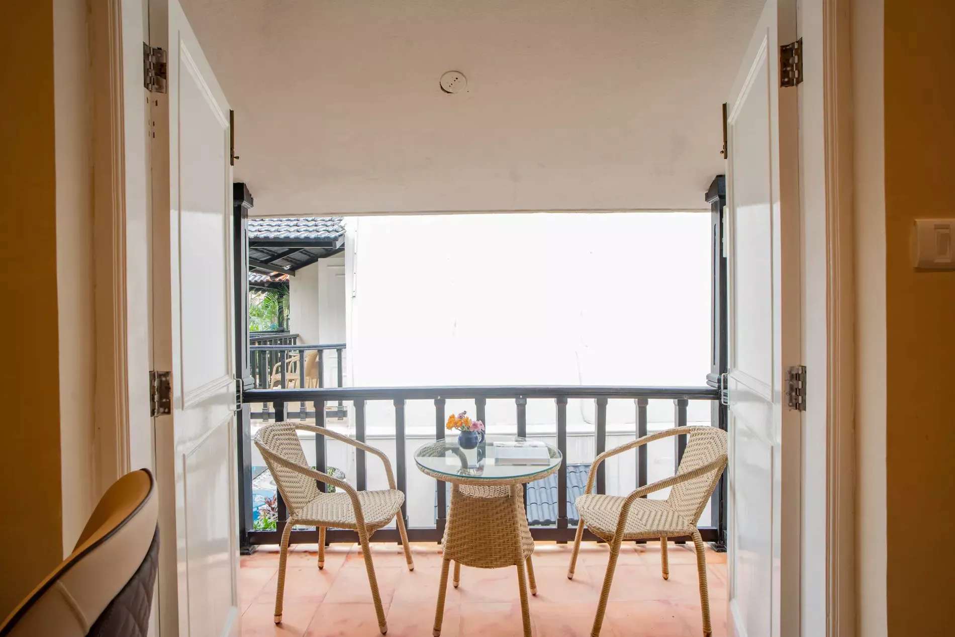 Emperor Ozran 2-BHK Duplex Villa in Goa | Shared Pool, Restro & Bar | Near Beaches | ELV - Photo 5