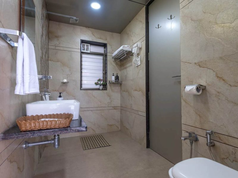 Rainmist Villa in Lonavala | 4-BHK Pet-friendly Villa with Private Pool