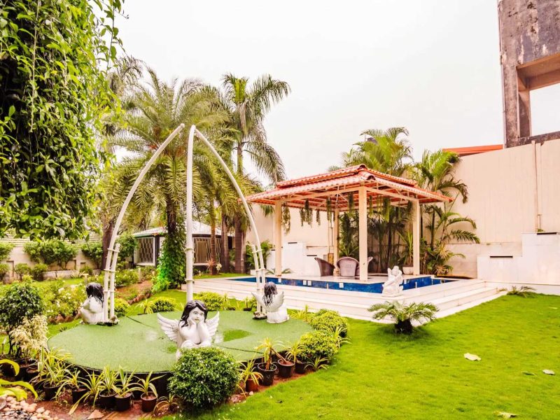 Moonstone Meadows Suite - 1-Room with Pool in Lonavala