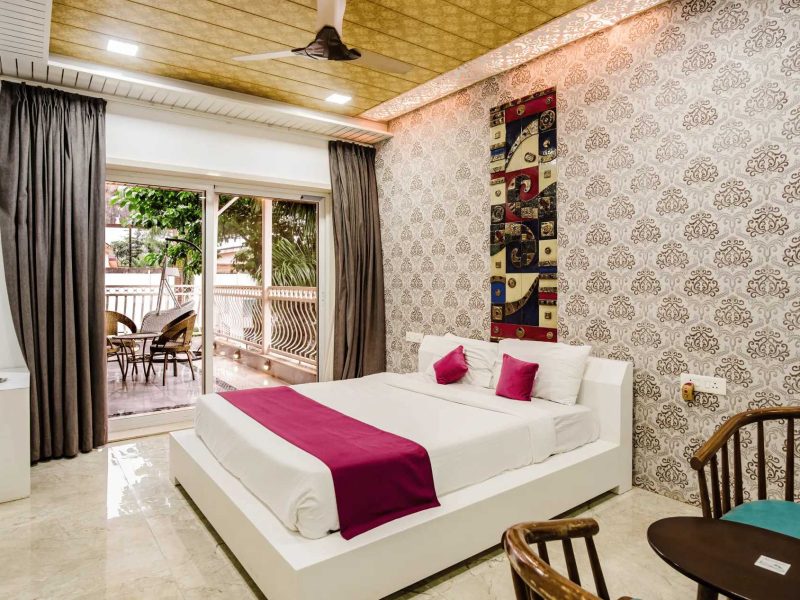 Moonstone Meadows Suite - 1-Room with Pool in Lonavala