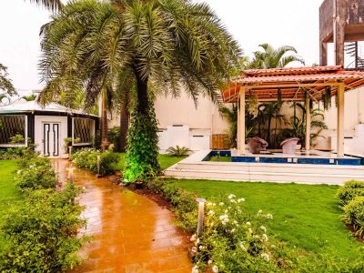 Moonstone Meadows Suite - 1-Room with Pool in Lonavala