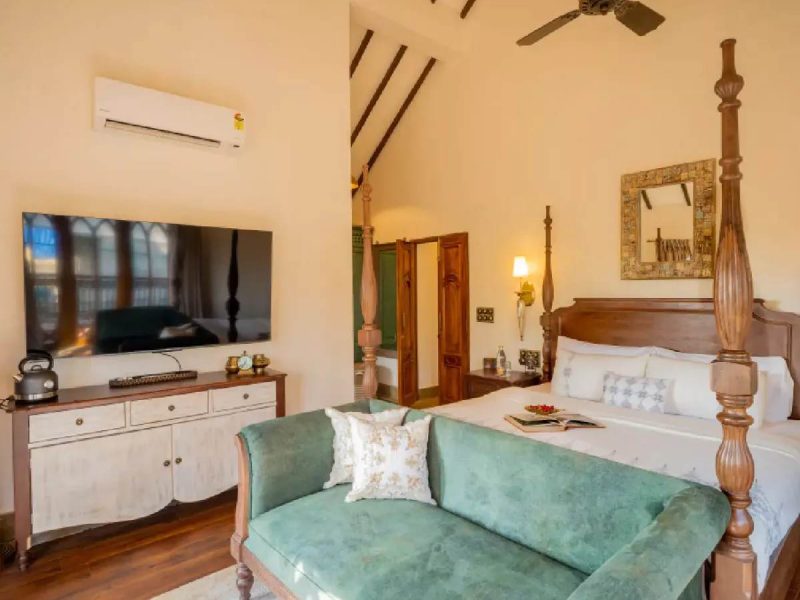 Samukha | Pet-friendly 4-BHK Villa in Goa | Pvt. Pool & Garden & Entertainment Lounge