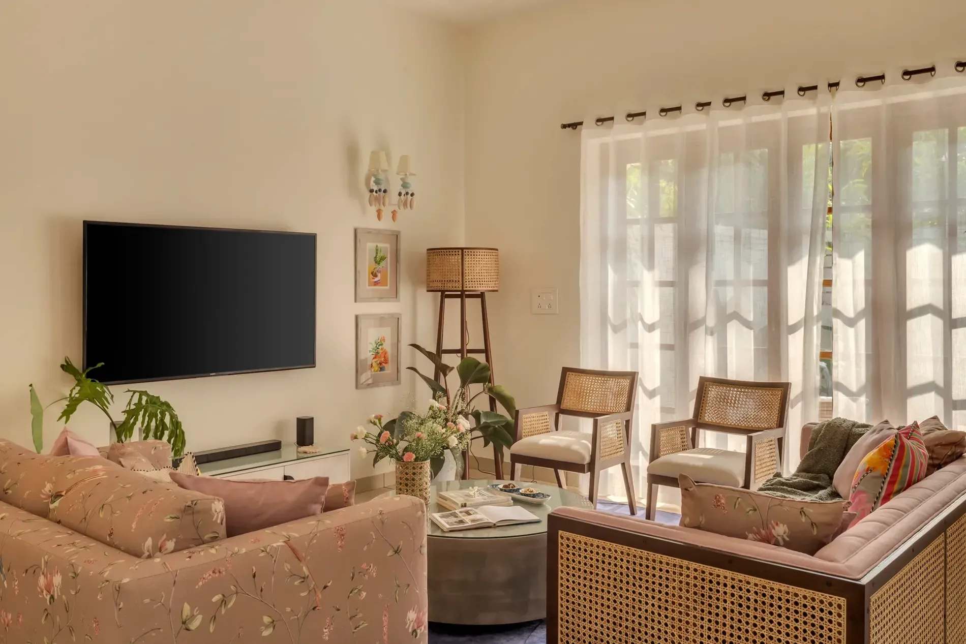 PinkSky | 4-BHK Villa in Goa | Pvt. Pool, Bar & Gazebo | ELV - Photo 3