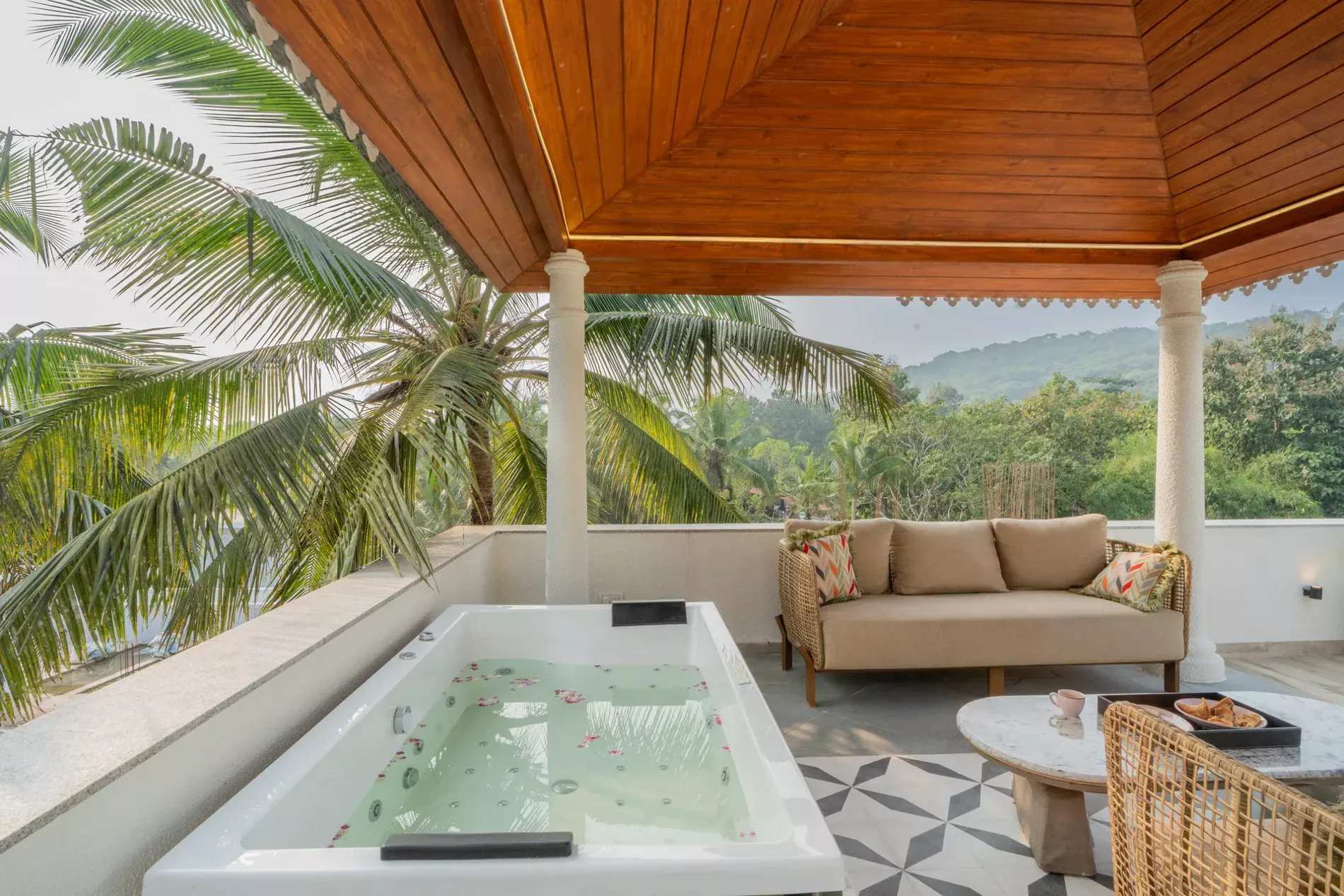 YashGeet Villa ELV | Exquisite 4-BHK Villa in Goa With Pvt Pool, Terrace, Garden & Jacuzzi | Free E-Bike | ELV - Photo 3