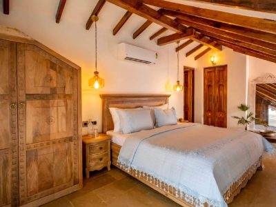 Samukha | Pet-friendly 4-BHK Villa in Goa | Pvt. Pool & Garden & Entertainment Lounge