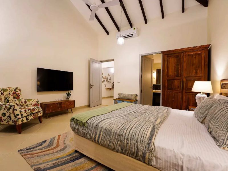 Opalys ELV | 4-BHK Villa in Goa | Pvt Pool & Garden | Lift