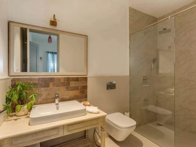 PinkSky | 4-BHK Villa in Goa | Pvt. Pool, Bar & Gazebo