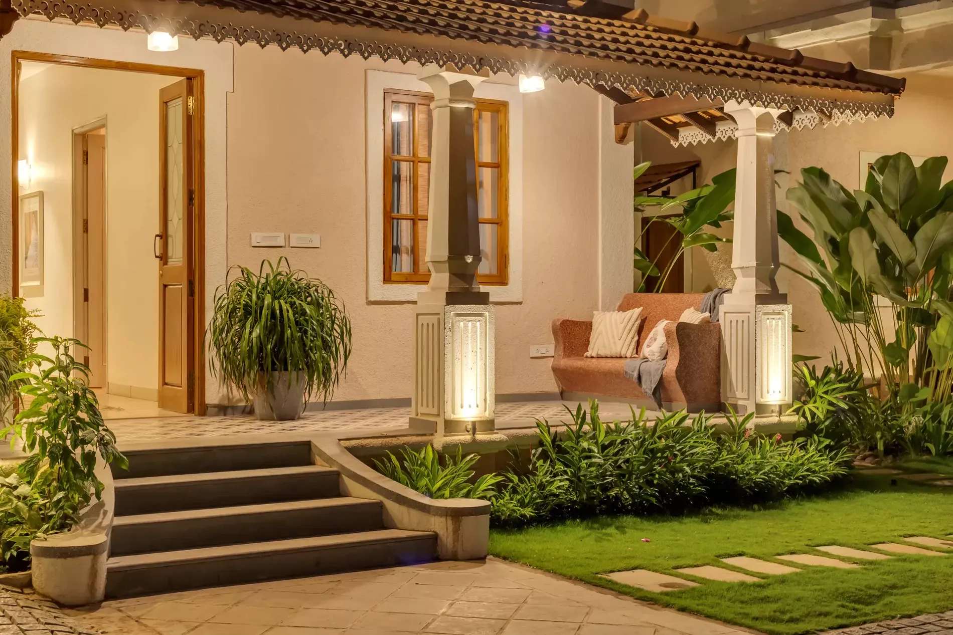 PinkSky | 4-BHK Villa in Goa | Pvt. Pool, Bar & Gazebo | ELV - Photo 2