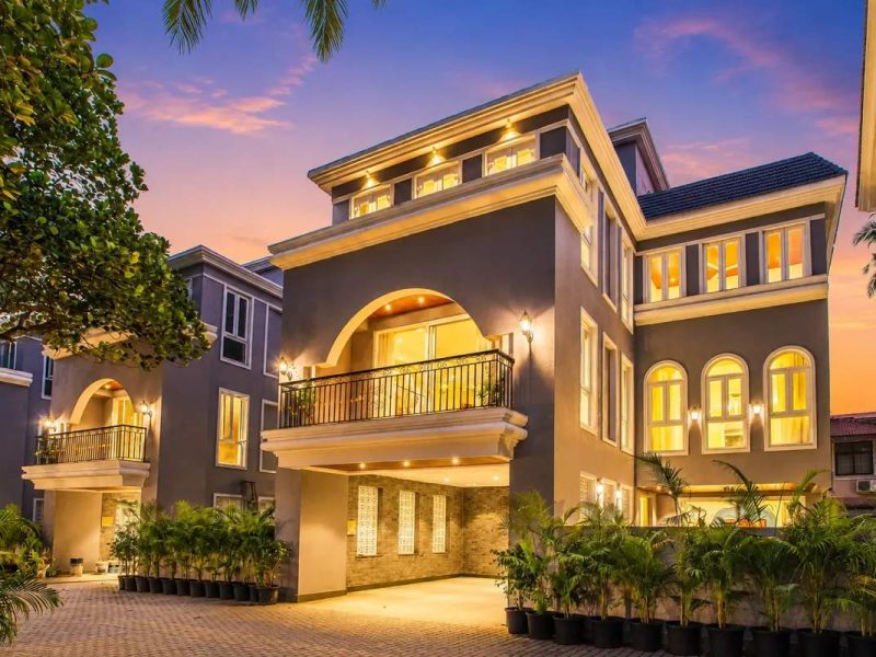Solace Teal | Pet-friendly 5-BHK Getaway With Pvt. Pool, Grand Dining & 2 living spaces