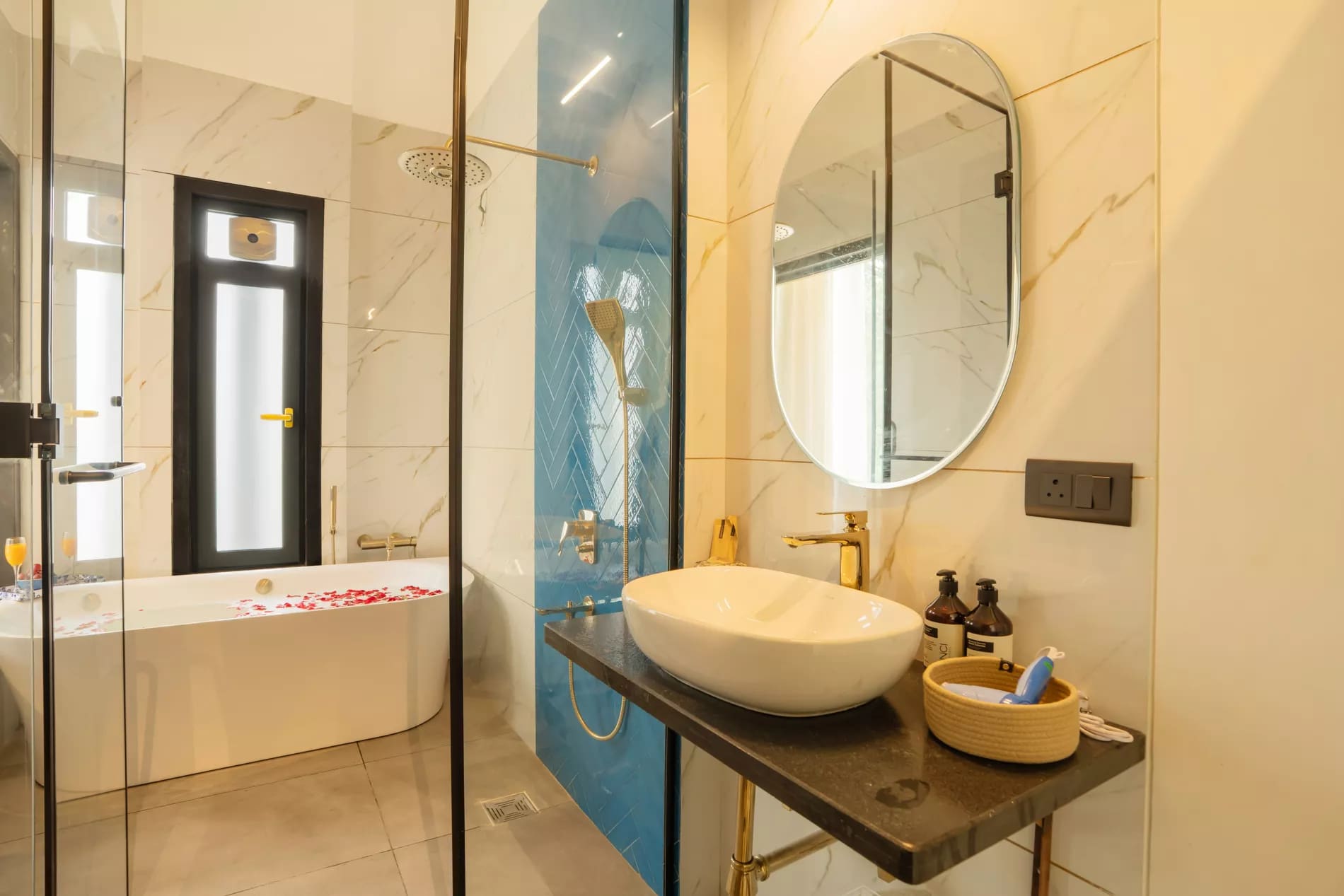 PUro Sol | 3-BHK Villa In GOA a Gated Complex With Private Pool & Bathtub | ELV - Photo 4