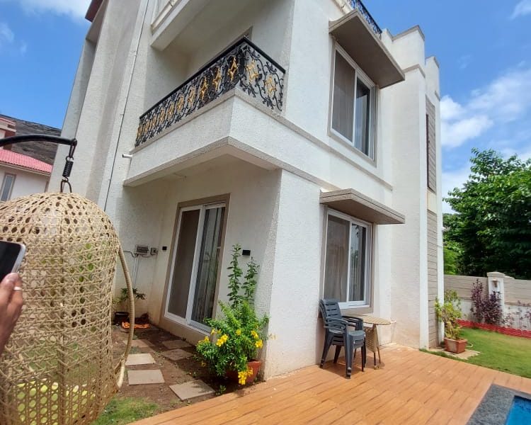 Lavish 4 BHK Villa in Lonavala