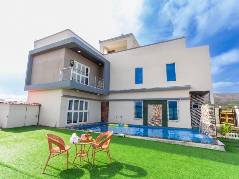 White House 4BHK VILLA in Lonavala with Pool