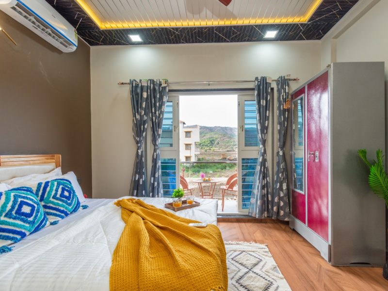 White House 4BHK VILLA in Lonavala with Pool