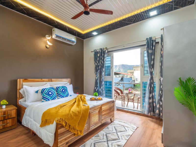 White House 4BHK VILLA in Lonavala with Pool