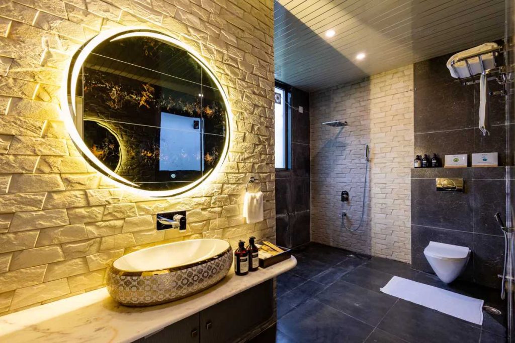 Shreya Blossom Retreat | 8-BHK Villa in Udaipur | Pvt. Pool, Gazebo, Garden, Bar & Scenic Aravali Views | ELV