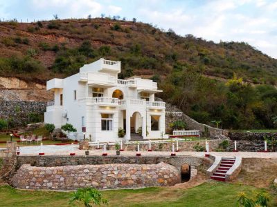 Mandovar Mountain Valley Retreat | 4 Room Pet-friendly Suite Villa In Udaipur Pvt. Estate with Shared Pool