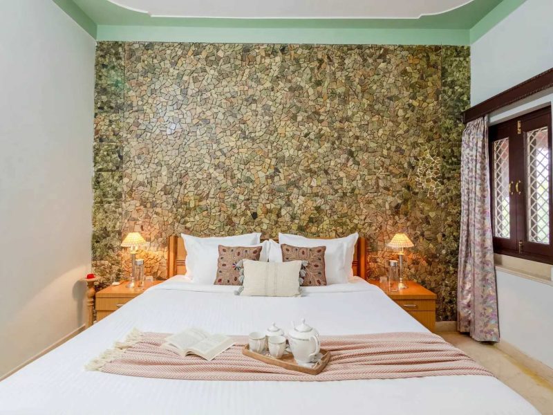 Abhimanyu Mansion Sapphire | 4-BHK Villa in Udaipur Heritage Haveli Outdoor Dining Area & Garden