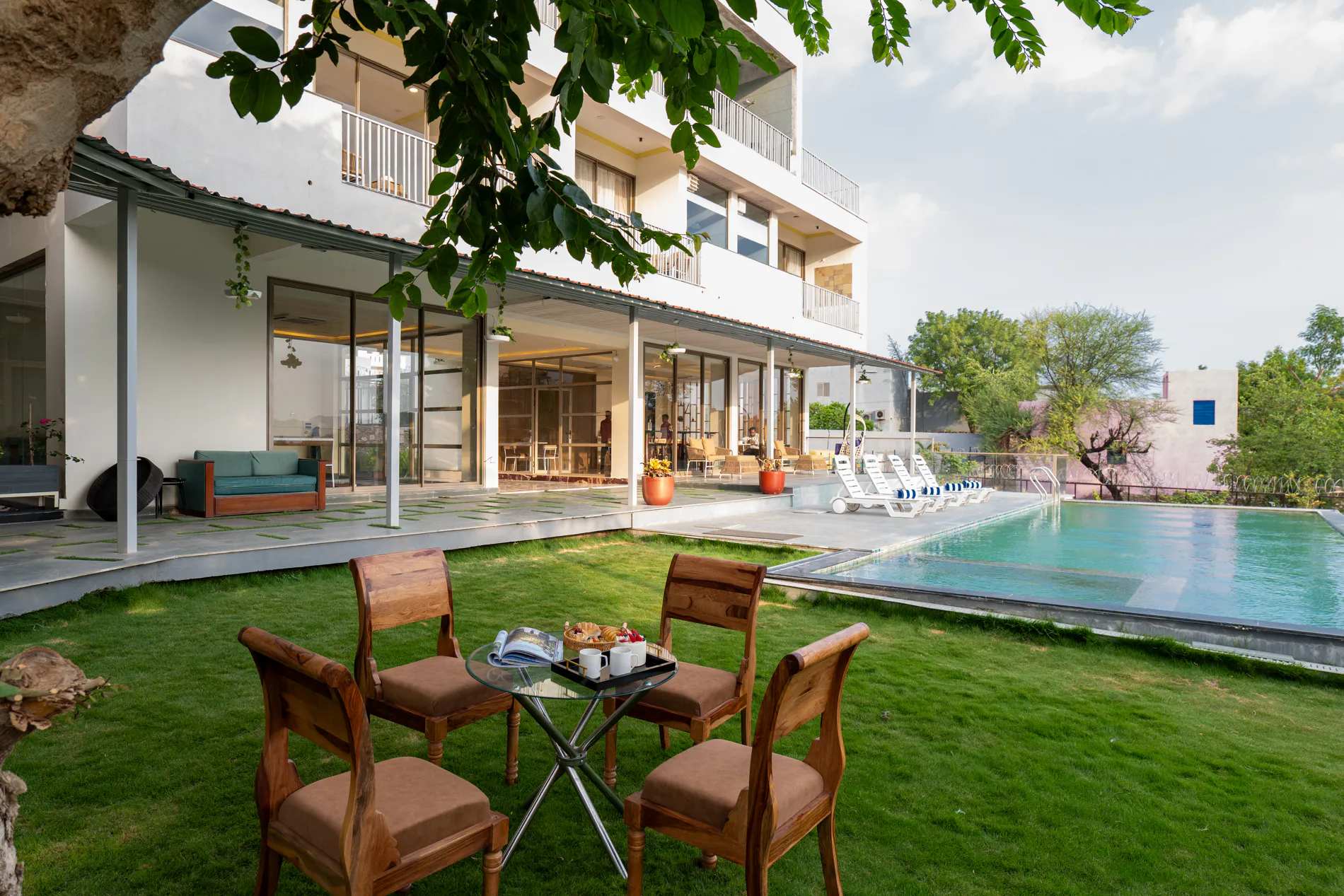 Villa Miran | Pet-friendly Boutique room Villa in Udaipur | Infinity looking Pool, Activity room, Lawn, Garden | ELV - Photo 2