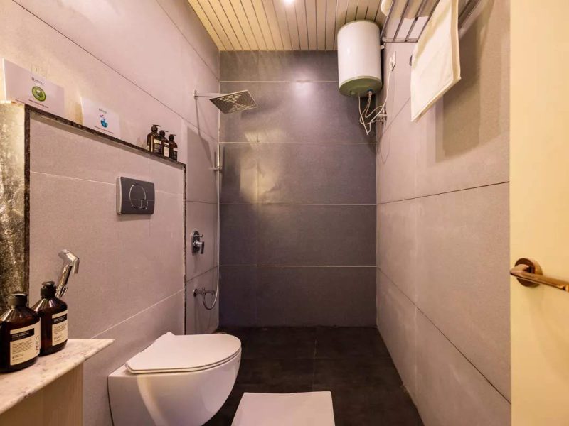 Shreya Blossom Retreat | 8-BHK Villa in Udaipur | Pvt. Pool, Gazebo, Garden, Bar & Scenic Aravali Views