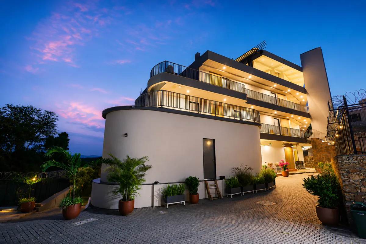 Villa Miran | Pet-friendly Boutique room Villa in Udaipur | Infinity looking Pool, Activity room, Lawn, Garden | ELV - Photo 1
