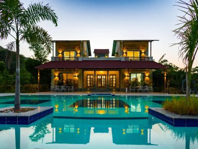 Raas Stays | 4-BHK Villa in Udaipur With Pvt. Pool, Gardens, Lounge Cum Bar & Scenic Aravali Views