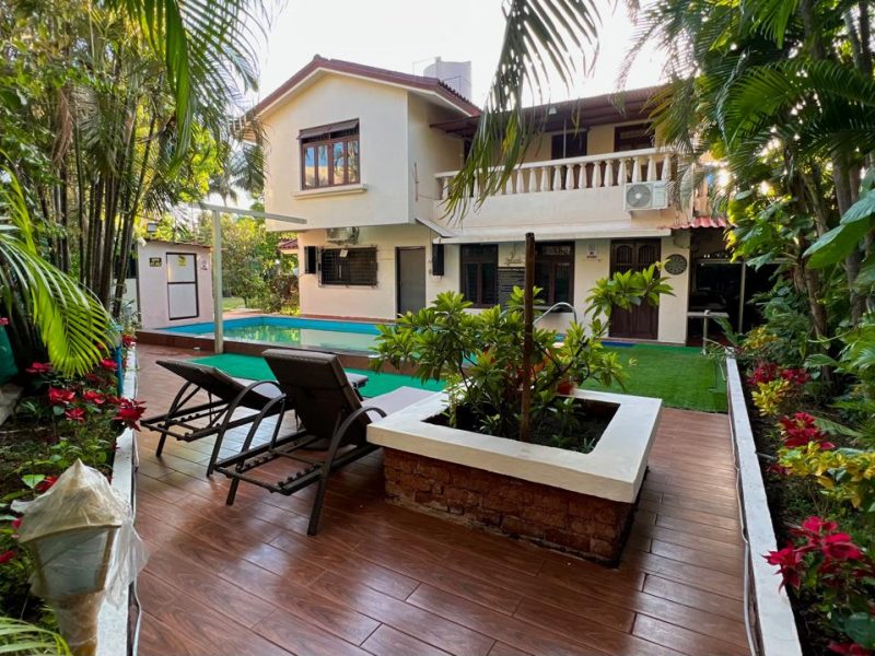 Ravi L Valecha 4BHK Villa in Lonavala with Pool