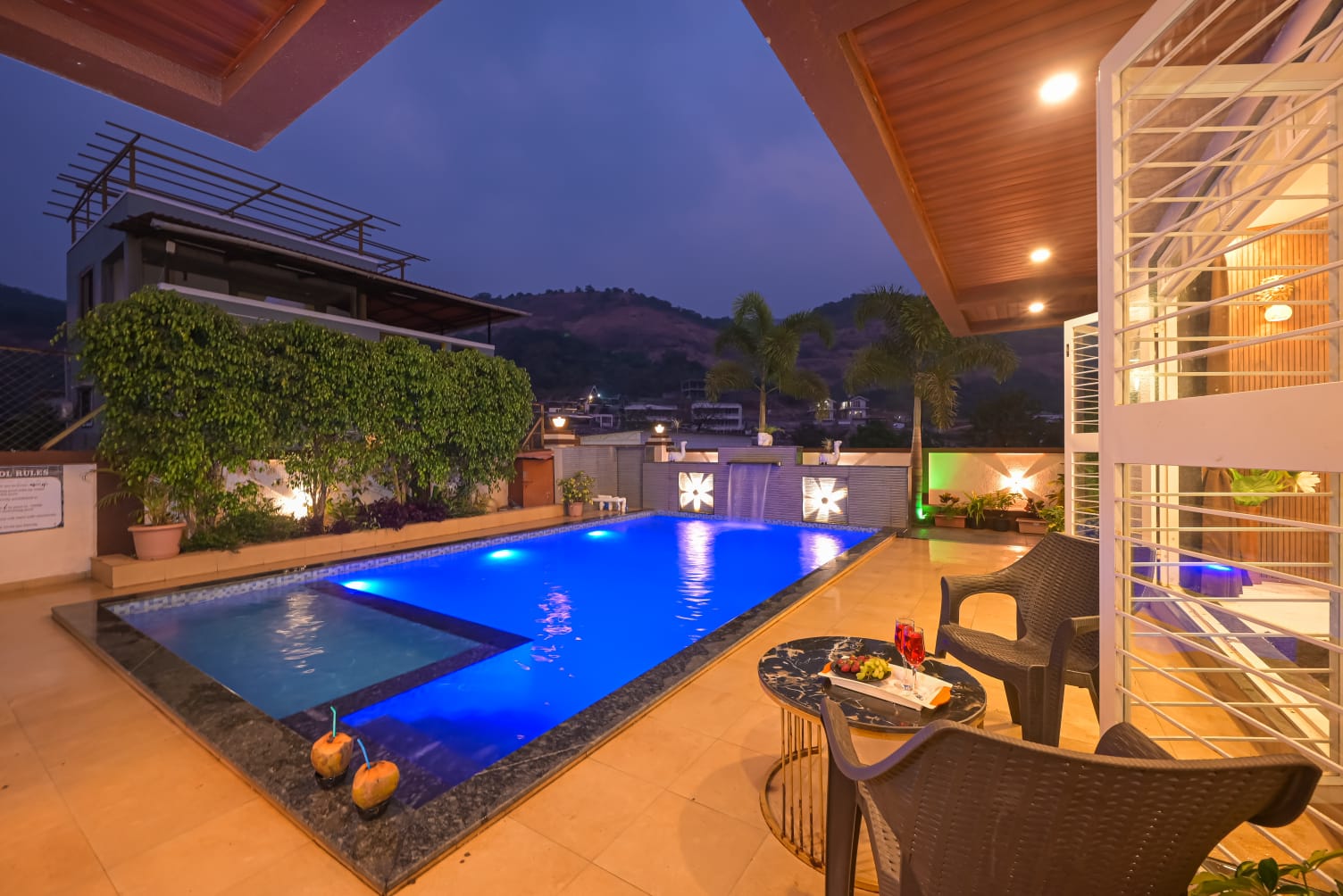 The Mountain Mist 4 BHK Villa in Lonavala with Pool - Photo 2