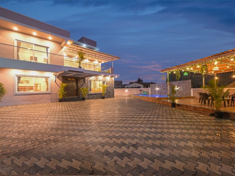 Tito's 6BHK Villa in Lonavala with Pool