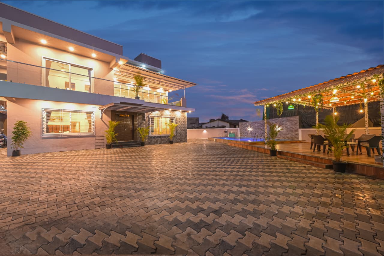 Tito’s 6BHK Villa in Lonavala with Pool - Photo 1