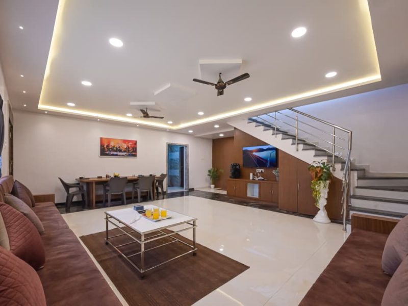 Tito's 6BHK Villa in Lonavala with Pool