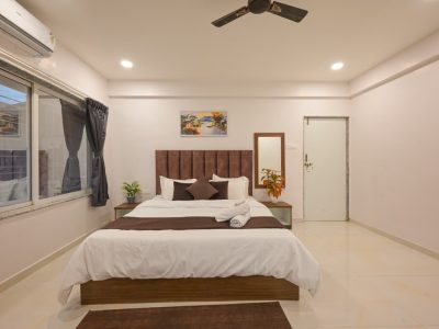 Tito's 6BHK Villa in Lonavala with Pool