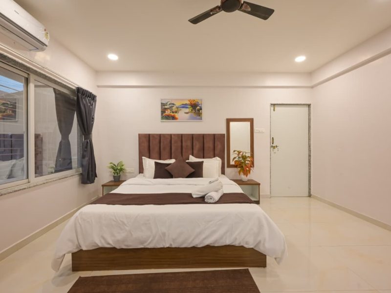 Tito's 6BHK Villa in Lonavala with Pool