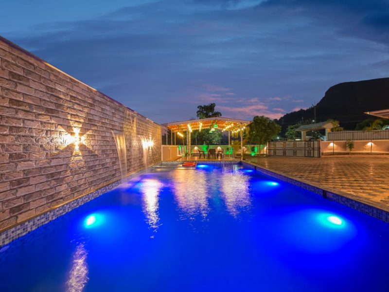 Tito's 6BHK Villa in Lonavala with Pool