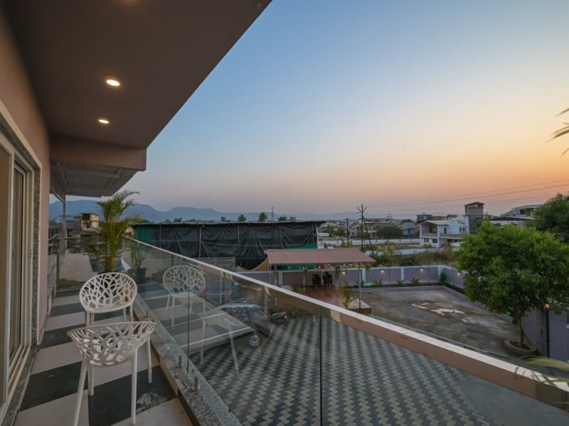 Tito's 6BHK Villa in Lonavala with Pool