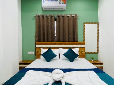 River’s Edge 3 BHK Villa in Lonavala with Pool